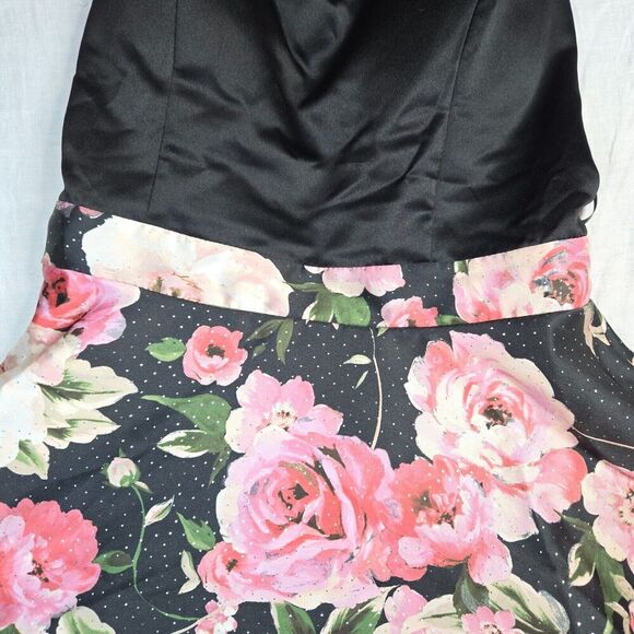 City Triangles Backless Formal Dress Juniors‎ 11 Black Pink Floral Skirt Flare - Picture 10 of 16